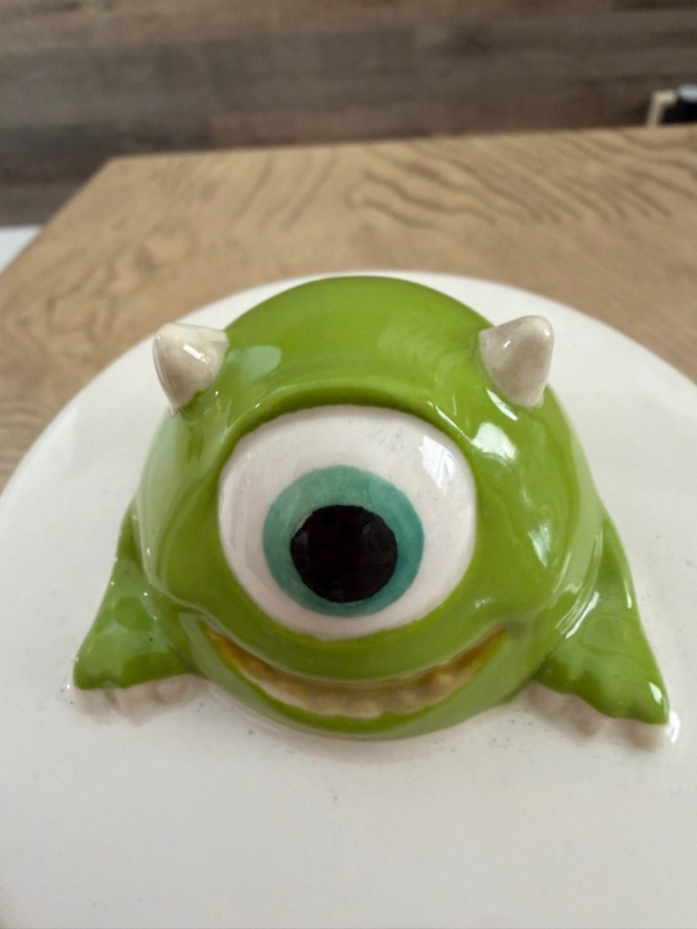 Ceramic mug, Rae Dunn x Disney Pixar Monsters Inc. MIKE Wazowski with character - Picture 14 of 16